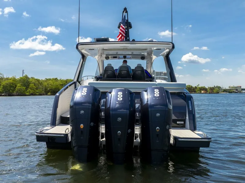 Slide: The Image of 2025 Azimut Verve 48 - Image 14 - 14