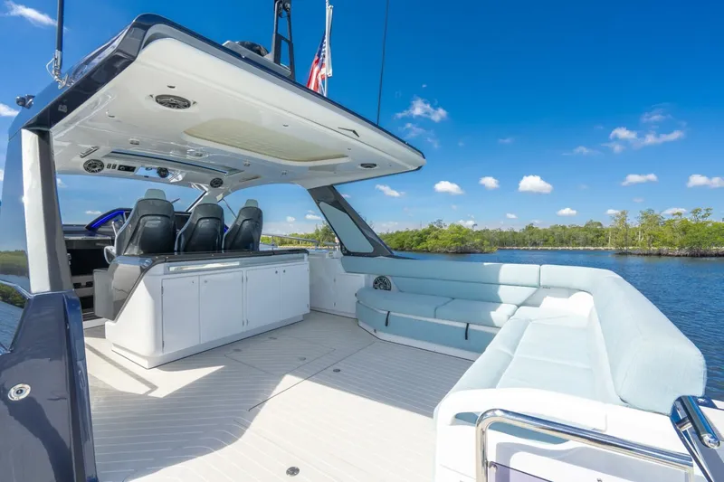 Slide: The Image of 2025 Azimut Verve 48 - Image 17 - 17