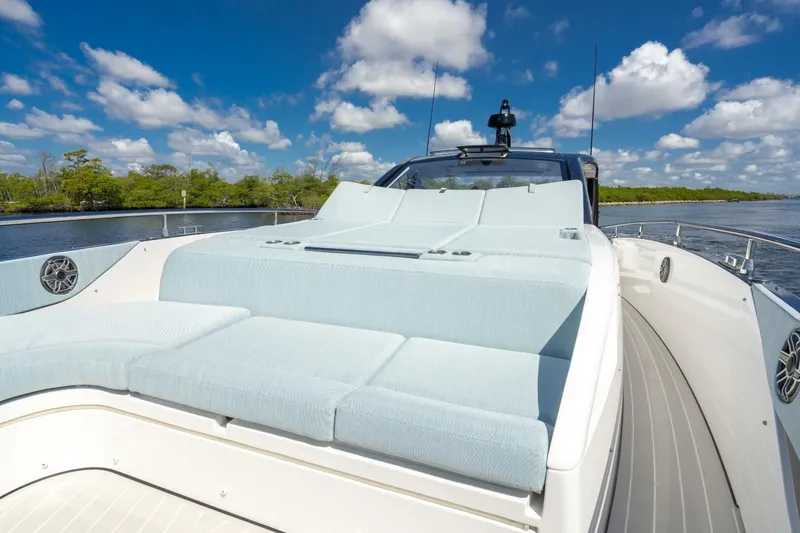 Slide: The Image of 2025 Azimut Verve 48 - Image 37 - 37