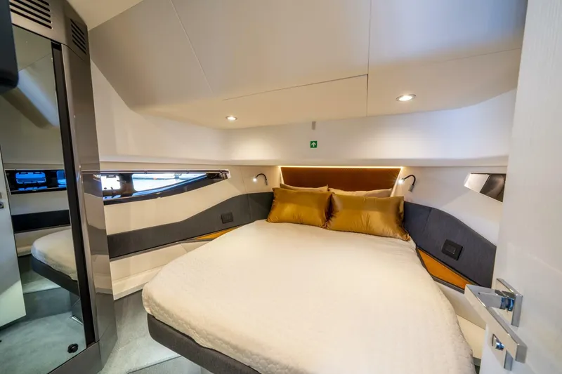 Slide: The Image of 2025 Azimut Verve 48 - Image 40 - 40