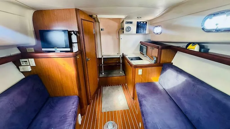 Slide: The Image of 2007 Mainship Pilot 30-11 - Image 19 - 19