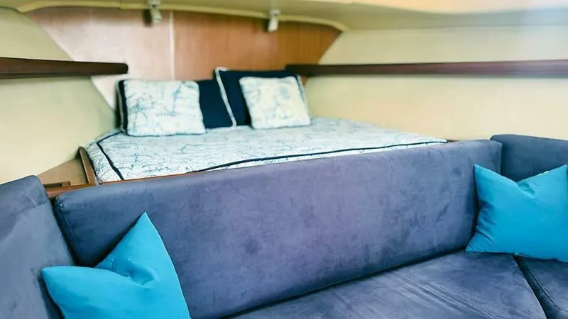 Slide: The Image of 2007 Mainship Pilot 30-11 - Image 21 - 21