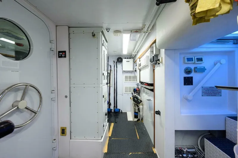 Slide: The Image of 2003 Westship Sportfish - Image 107 - 107