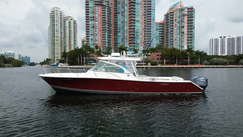 Slide: The Image of 2006 Pursuit 34 Drummond Island Runner - Image 1 - 1