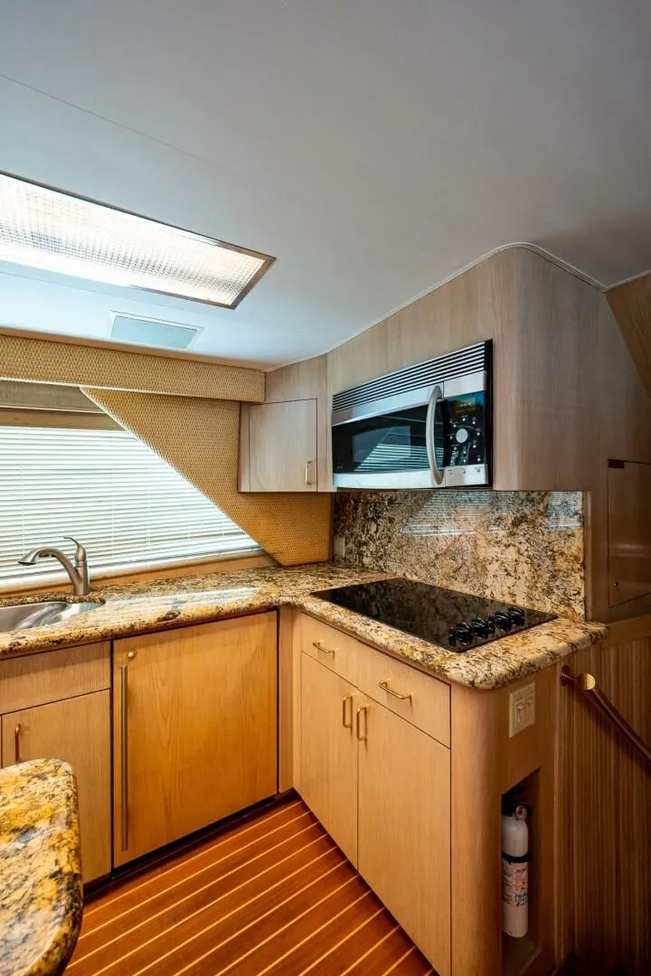 Slide: The Image of 1997 Hatteras 65 Convertible - Image 26 - 26