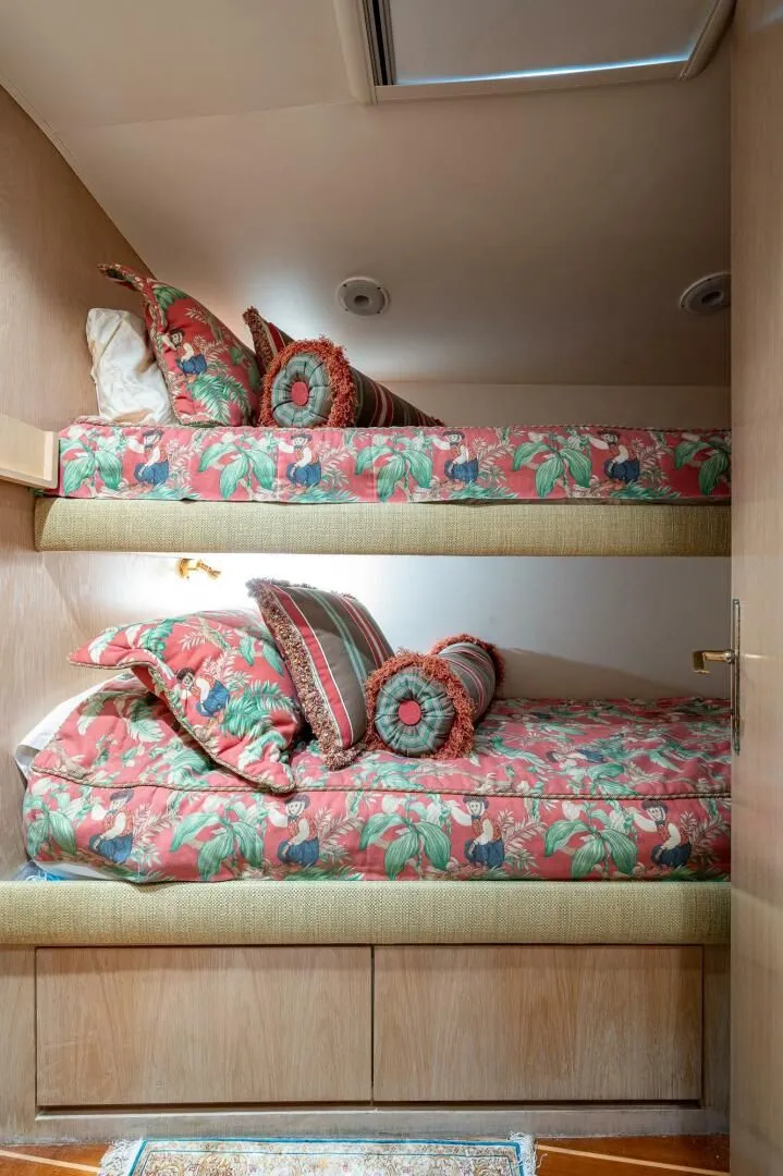 Slide: The Image of 1997 Hatteras 65 Convertible - Image 44 - 44