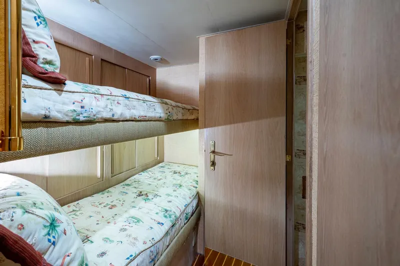 Slide: The Image of 1997 Hatteras 65 Convertible - Image 46 - 46