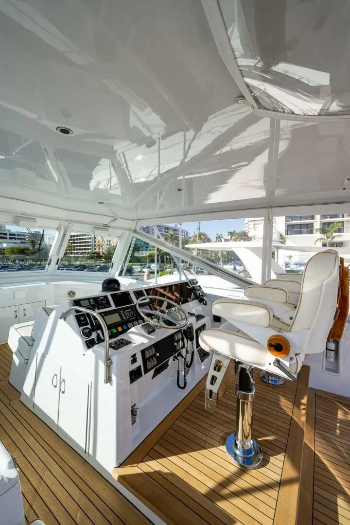 Slide: The Image of 1997 Hatteras 65 Convertible - Image 51 - 51