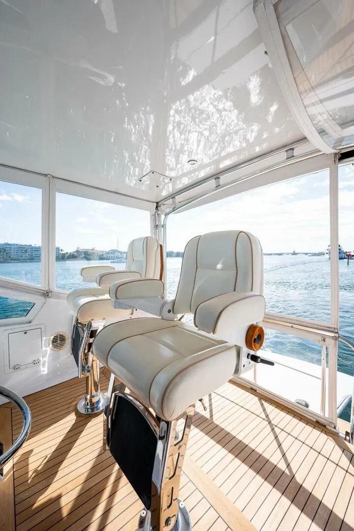 Slide: The Image of 1997 Hatteras 65 Convertible - Image 57 - 57