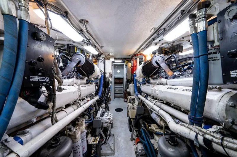 Slide: The Image of 1997 Hatteras 65 Convertible - Image 75 - 75