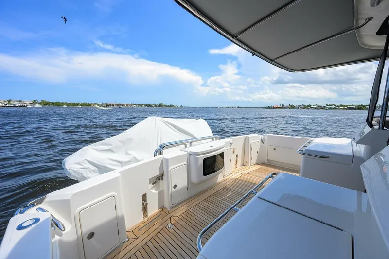 Slide: The Image of 2024 Riviera 46 Sports Motor Yacht - Image 17 - 17