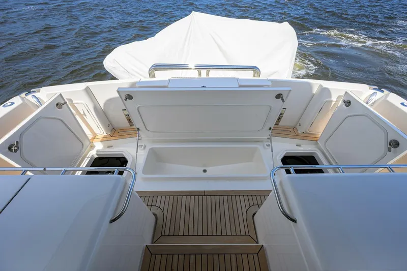 Slide: The Image of 2024 Riviera 46 Sports Motor Yacht - Image 26 - 26