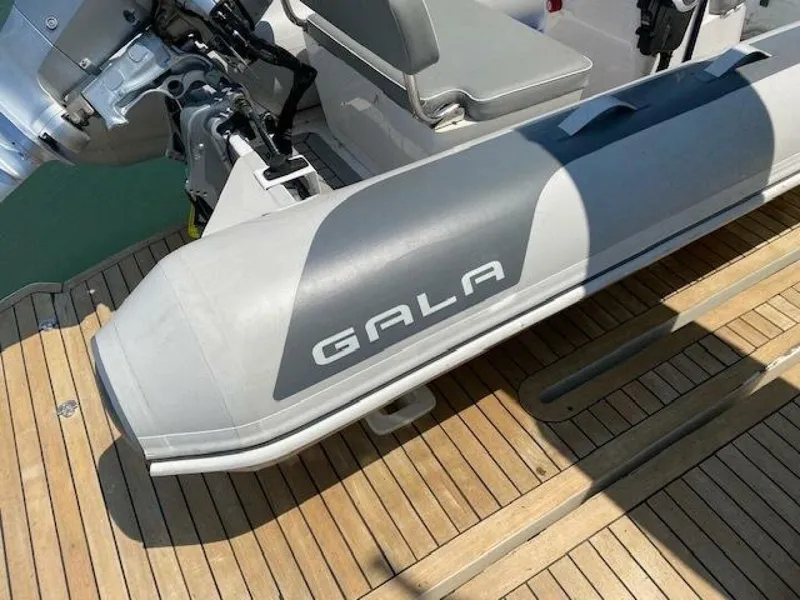 Slide: The Image of 2014 Marquis 63 Sport Yacht - Image 12 - 12