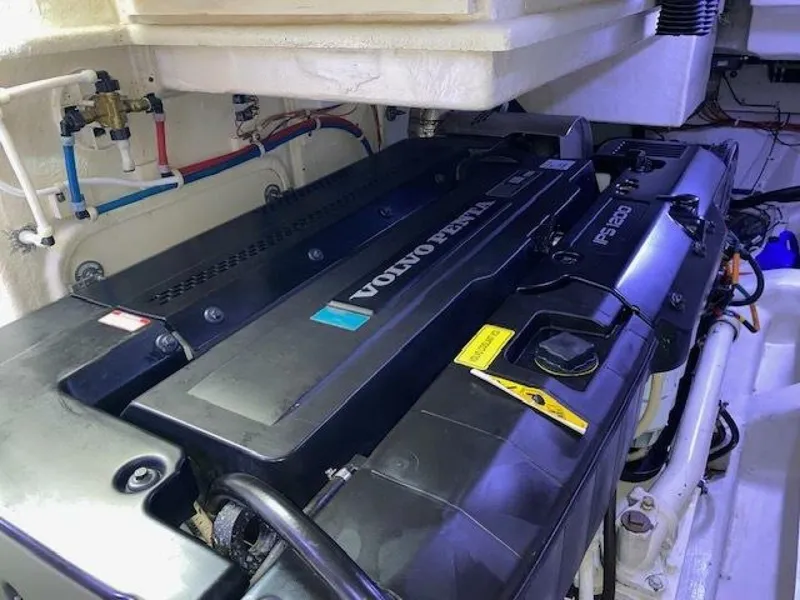 Slide: The Image of 2014 Marquis 63 Sport Yacht - Image 59 - 59