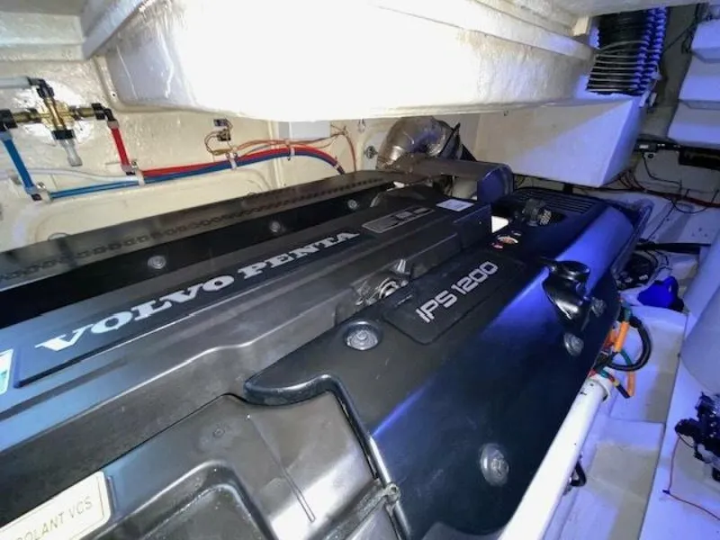 Slide: The Image of 2014 Marquis 63 Sport Yacht - Image 60 - 60