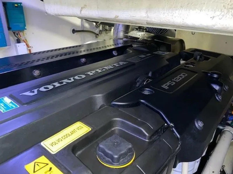 Slide: The Image of 2014 Marquis 63 Sport Yacht - Image 63 - 63