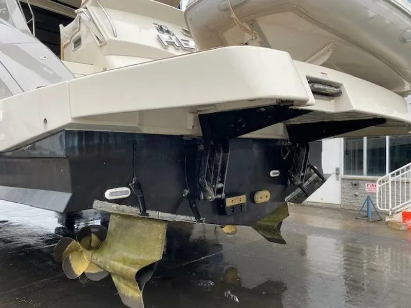 Slide: The Image of 2014 Marquis 63 Sport Yacht - Image 9 - 9