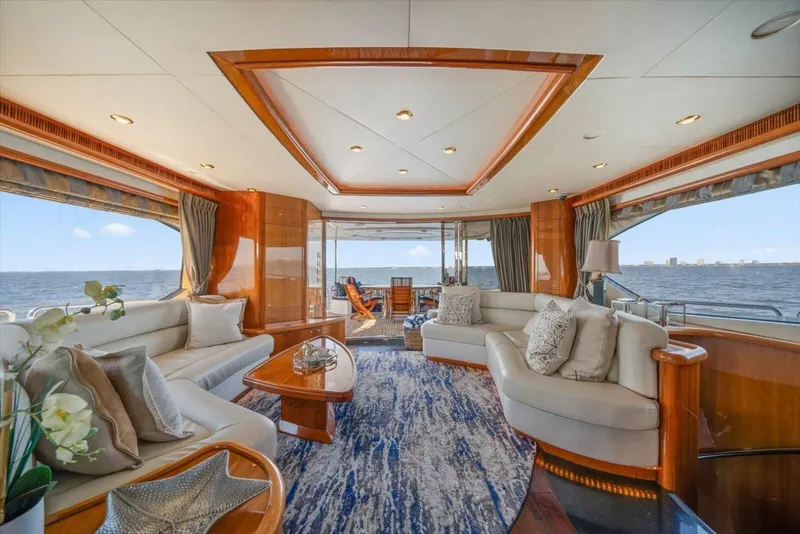 Slide: The Image of 2005 Sunseeker 82 Yacht - Image 12 - 12