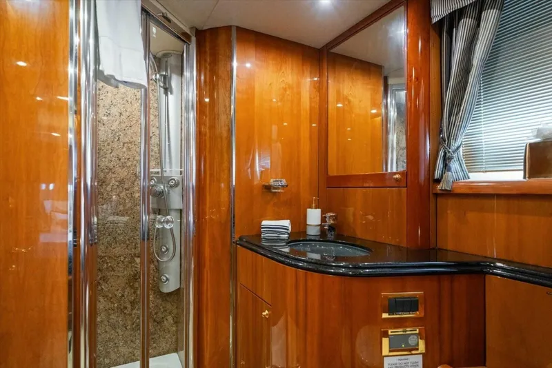 Slide: The Image of 2005 Sunseeker 82 Yacht - Image 36 - 36