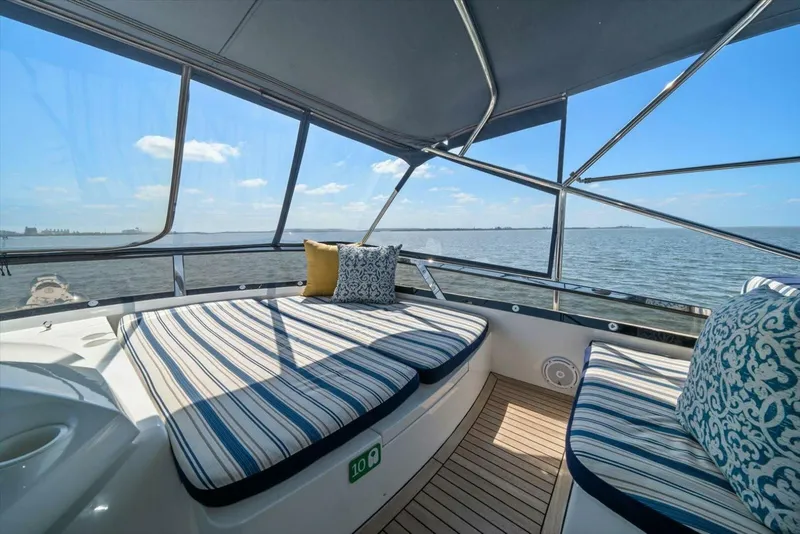 Slide: The Image of 2005 Sunseeker 82 Yacht - Image 46 - 46