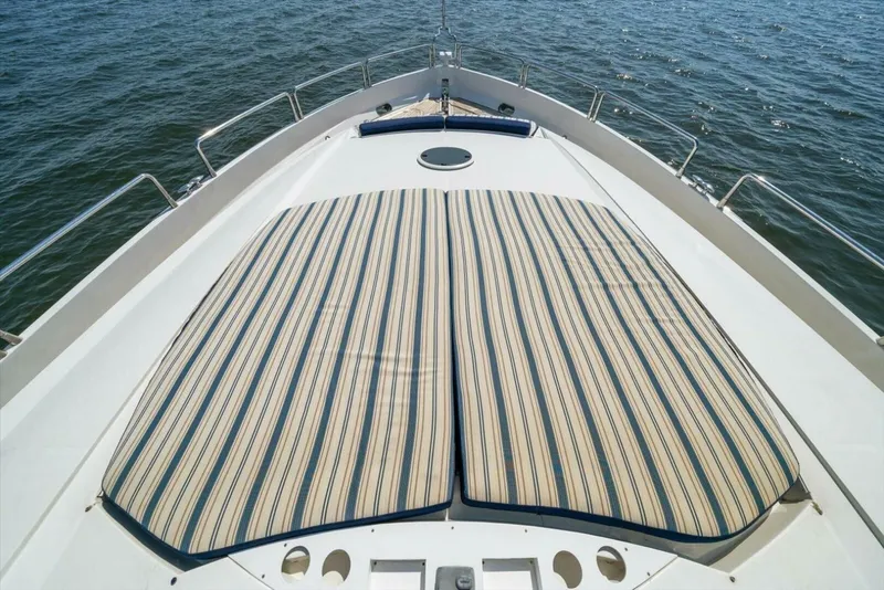 Slide: The Image of 2005 Sunseeker 82 Yacht - Image 55 - 55