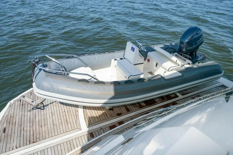 Slide: The Image of 2005 Sunseeker 82 Yacht - Image 57 - 57