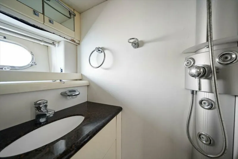 Slide: The Image of 2005 Sunseeker 82 Yacht - Image 63 - 63