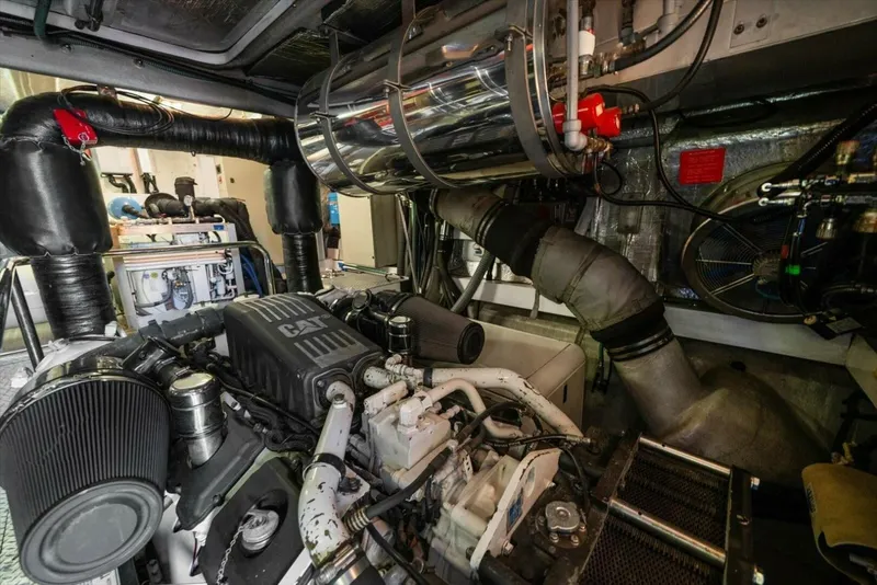 Slide: The Image of 2005 Sunseeker 82 Yacht - Image 66 - 66