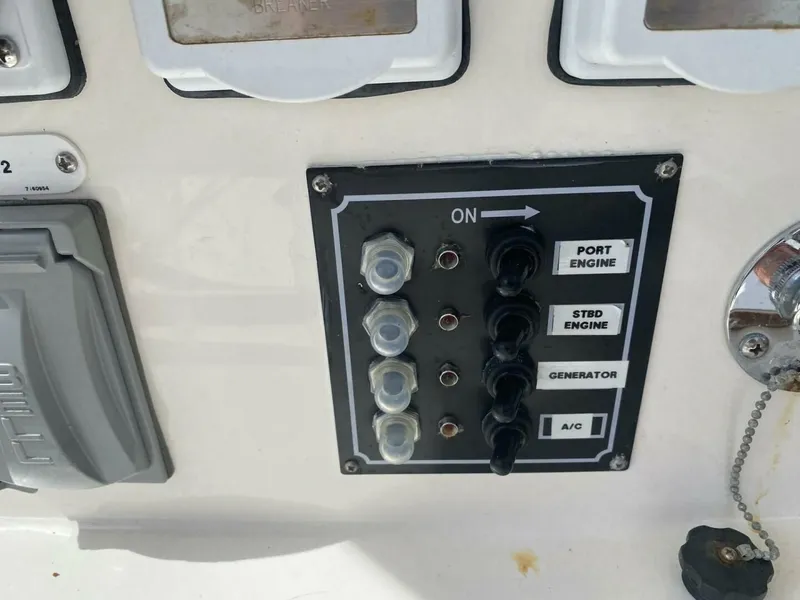 Slide: The Image of 2020 Carver C36 Command Bridge - Image 40 - 40