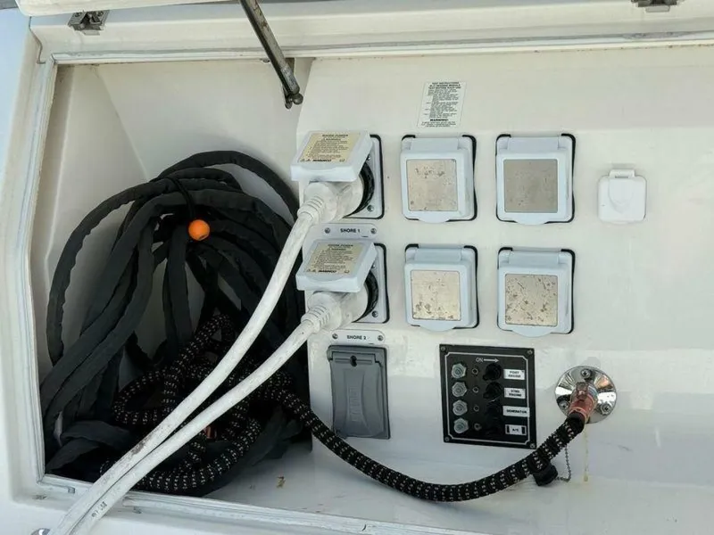 Slide: The Image of 2020 Carver C36 Command Bridge - Image 37 - 37