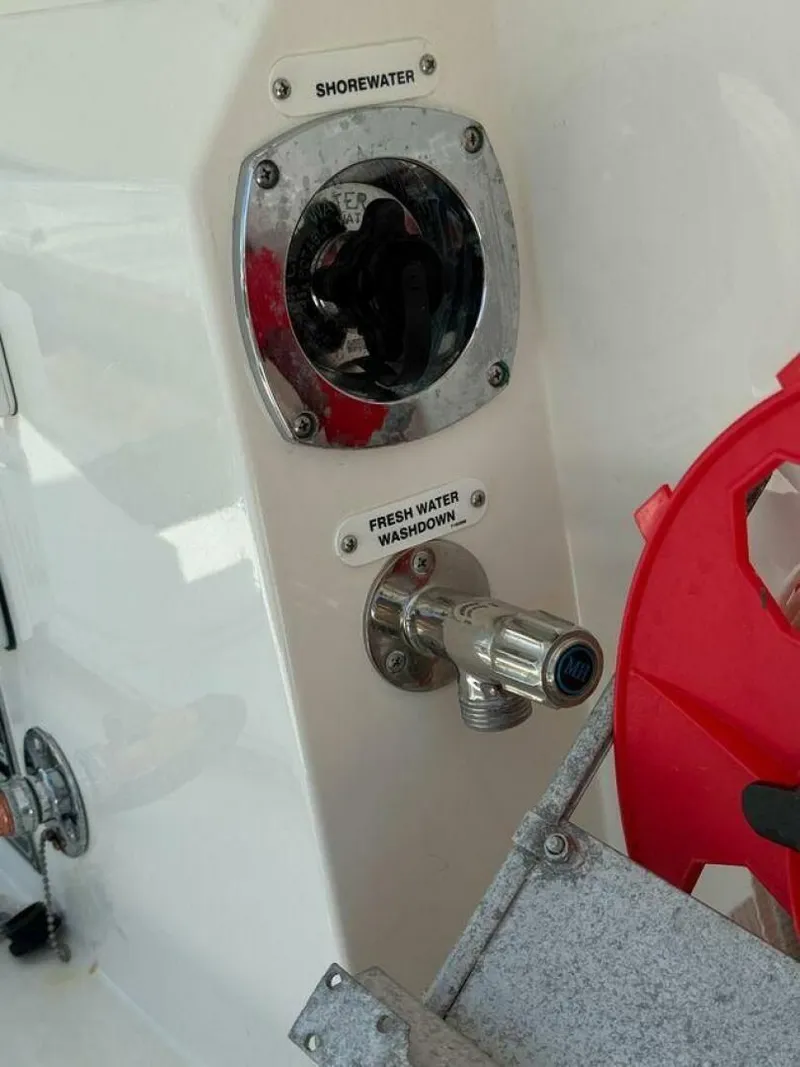 Slide: The Image of 2020 Carver C36 Command Bridge - Image 39 - 39