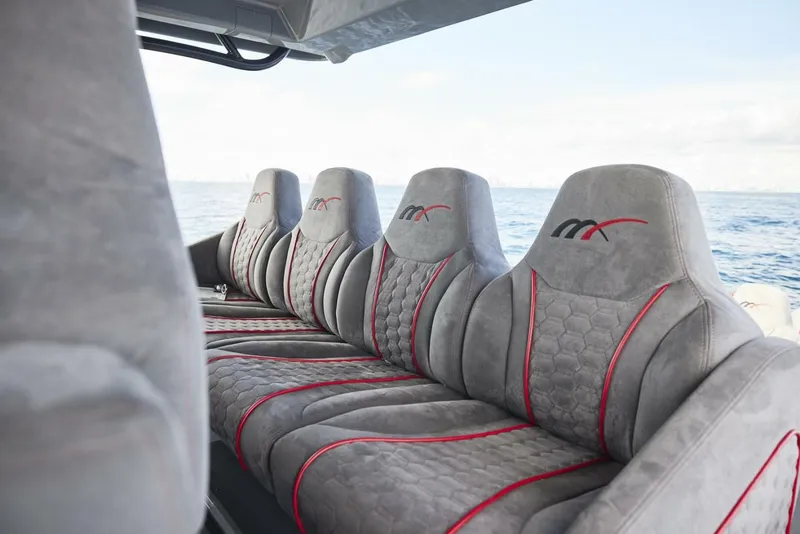 Slide: The Image of 2024 Midnight Express 52 Vitesse - Image 42 - 42