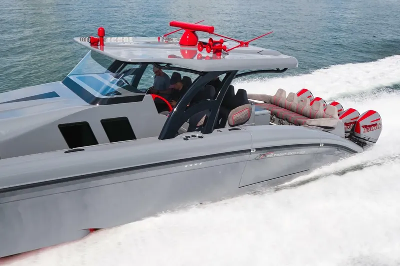 Slide: The Image of 2024 Midnight Express 52 Vitesse - Image 7 - 7