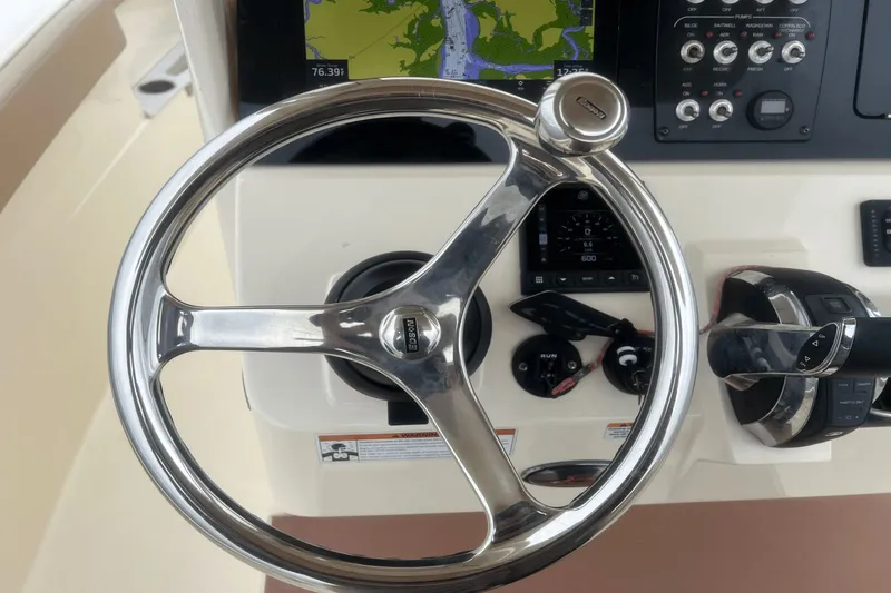 Slide: The Image of Scout 240 XSF 2022 - 14