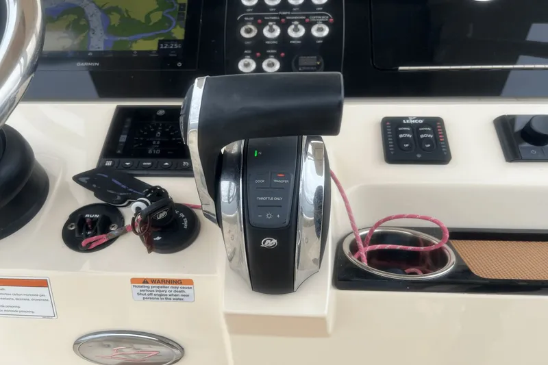 Slide: The Image of Scout 240 XSF 2022 - 15