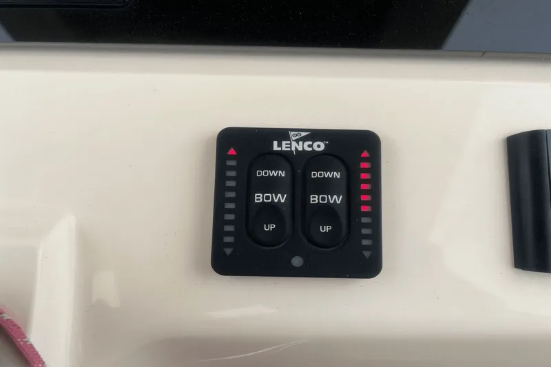 Slide: The Image of Scout 240 XSF 2022 - 16