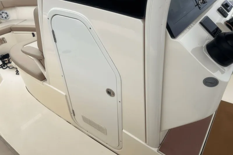 Slide: The Image of Scout 240 XSF 2022 - 19