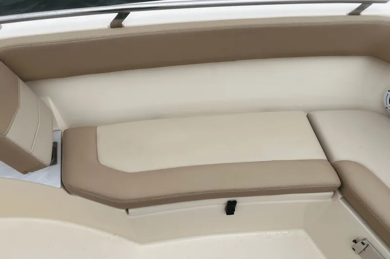 Slide: The Image of Scout 240 XSF 2022 - 24