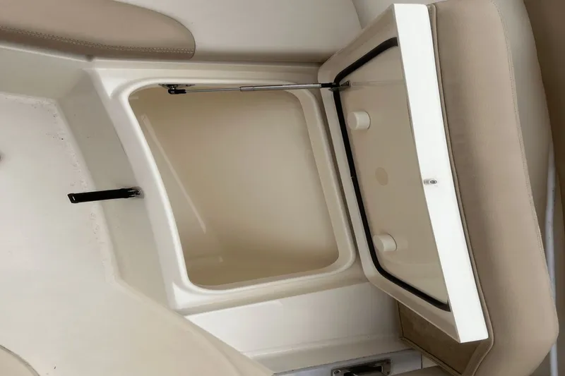 Slide: The Image of Scout 240 XSF 2022 - 27