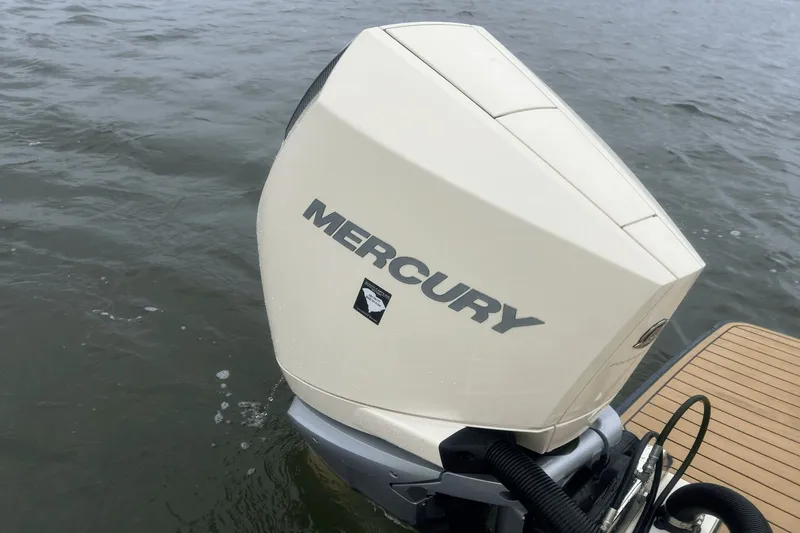 Slide: The Image of Scout 240 XSF 2022 - 5