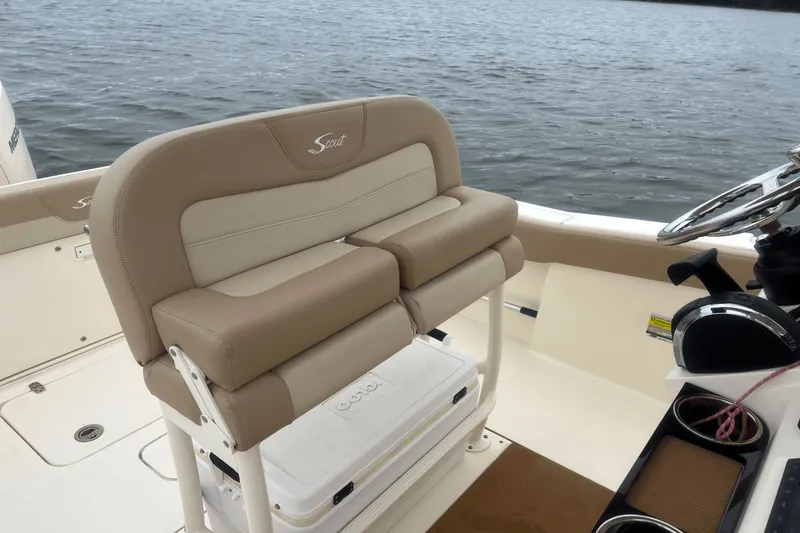 Slide: The Image of Scout 240 XSF 2022 - 9