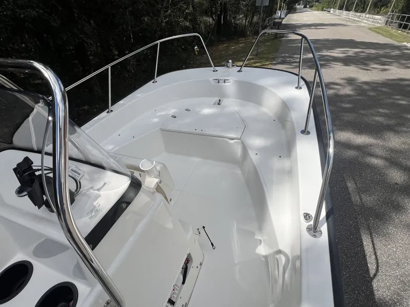 Slide: The Image of Boston Whaler 170 Montauk 2016 - 19