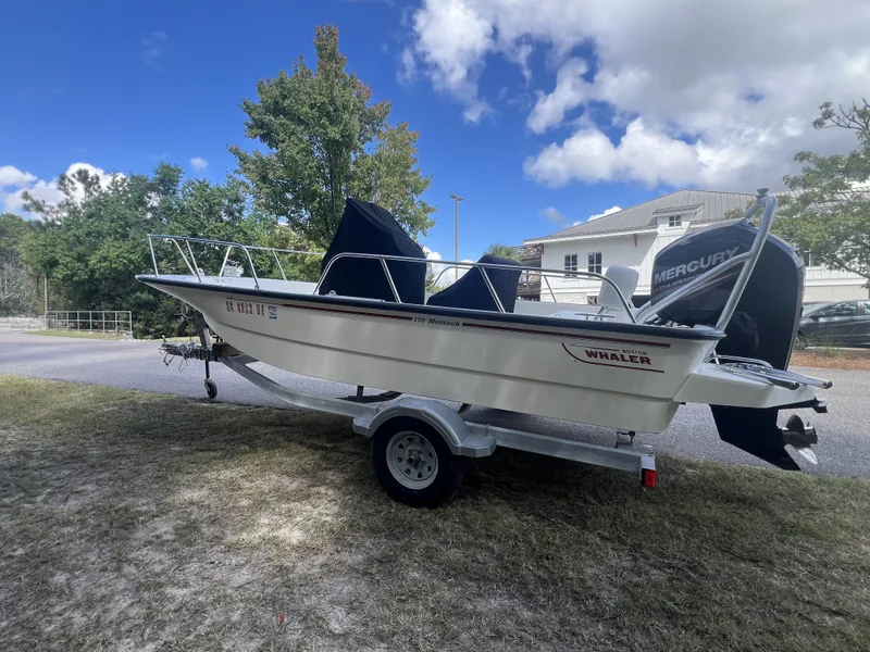 Slide: The Image of Boston Whaler 170 Montauk 2016 - 2