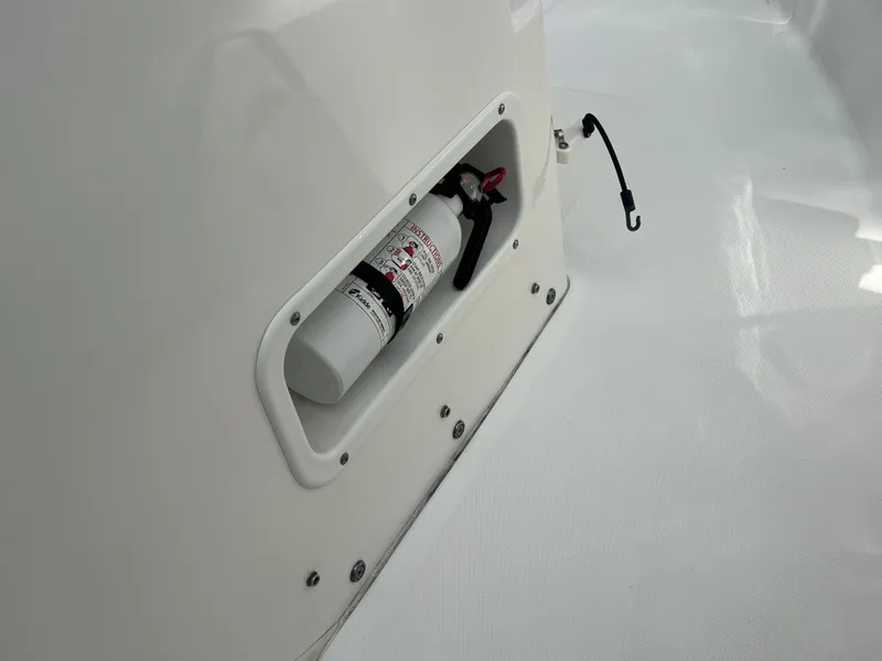 Slide: The Image of Boston Whaler 170 Montauk 2016 - 20