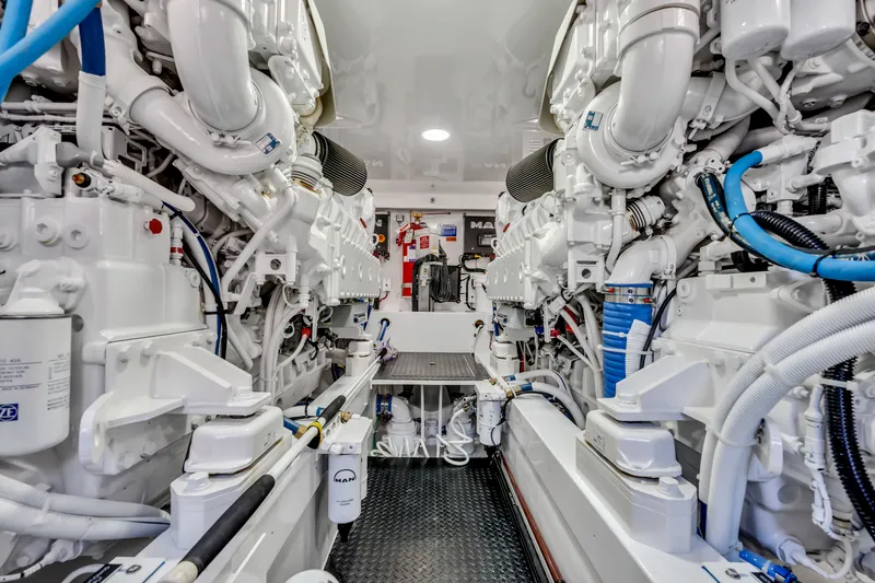 Slide: The Image of Viking 58 Convertible 2025 - 31