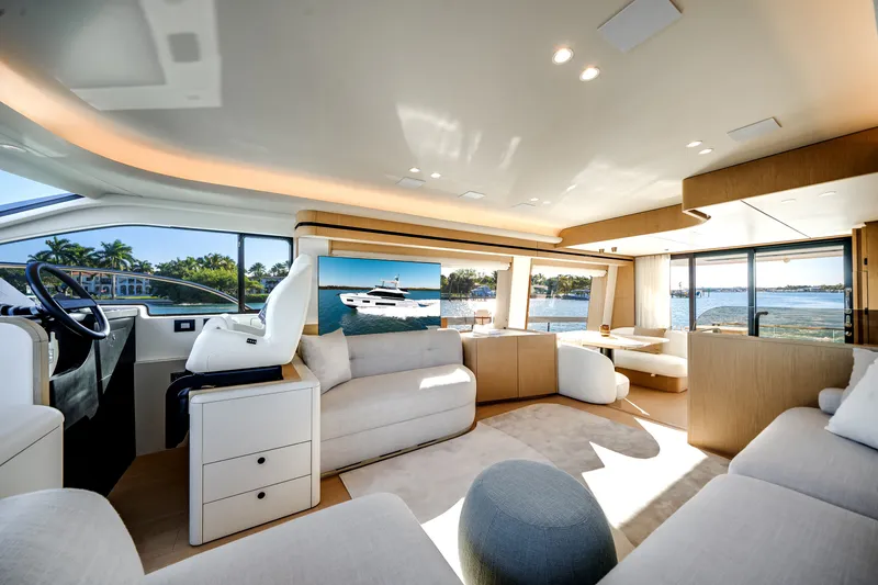Slide: The Image of Azimut Fly 62 2026 - 32