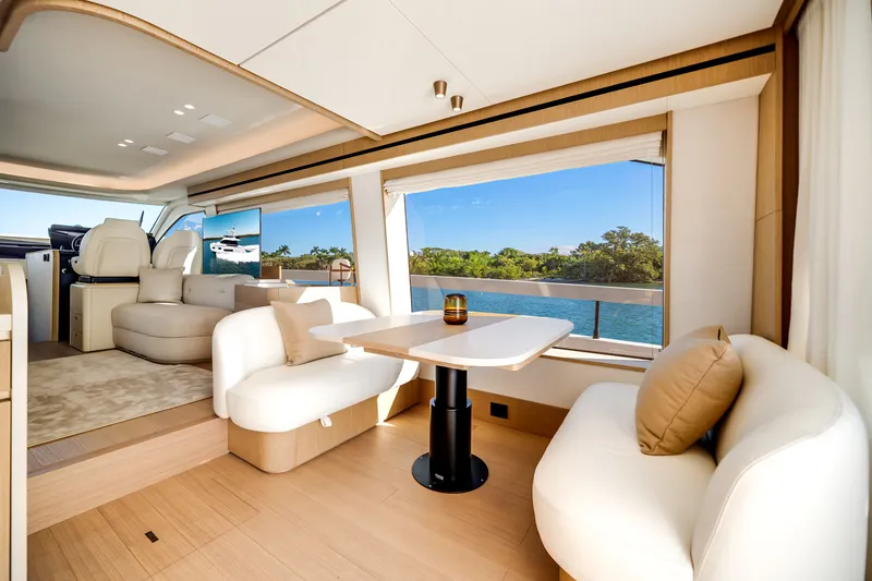 Slide: The Image of Azimut Fly 62 2026 - 37