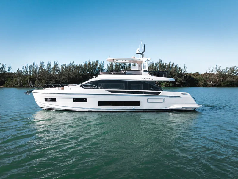 Slide: The Image of Azimut Fly 62 2026 - 62