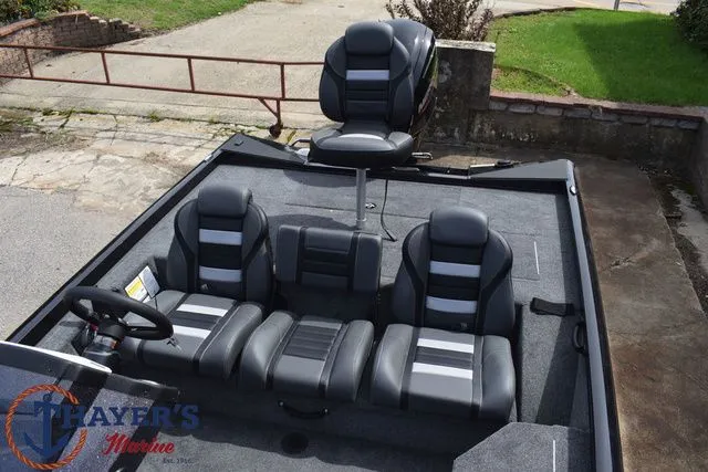 Slide: The Image of Ranger RT178 2025 - 18