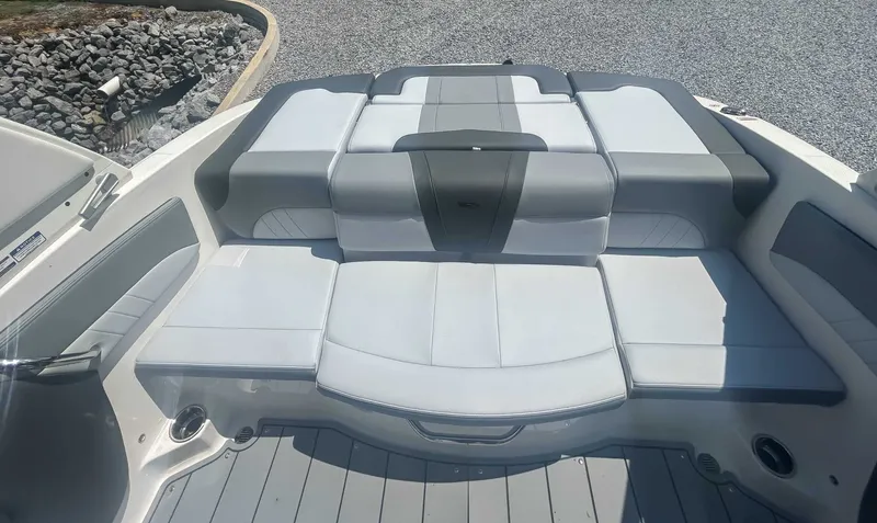 Slide: The Image of Chaparral 21 SSi 2026 - 19